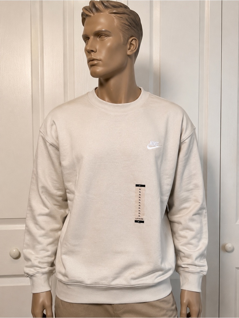 Nike Sportswear Club Fleece Crewneck Sweatshirt XL Beige Cream NWT